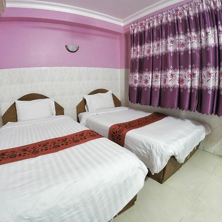 Capitol 3 Guesthouse Phnom Penh Ngoại thất bức ảnh