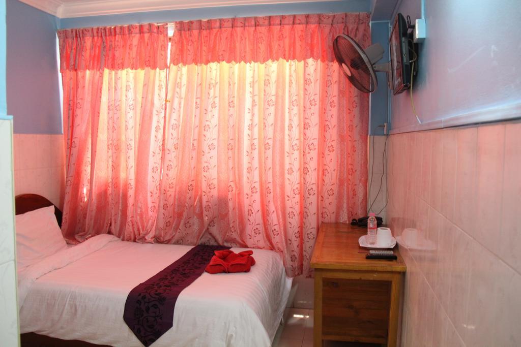Capitol 3 Guesthouse Phnom Penh Ngoại thất bức ảnh