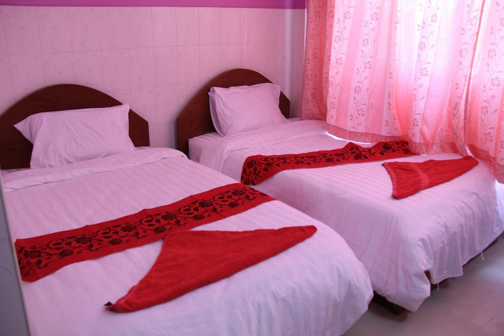 Capitol 3 Guesthouse Phnom Penh Ngoại thất bức ảnh