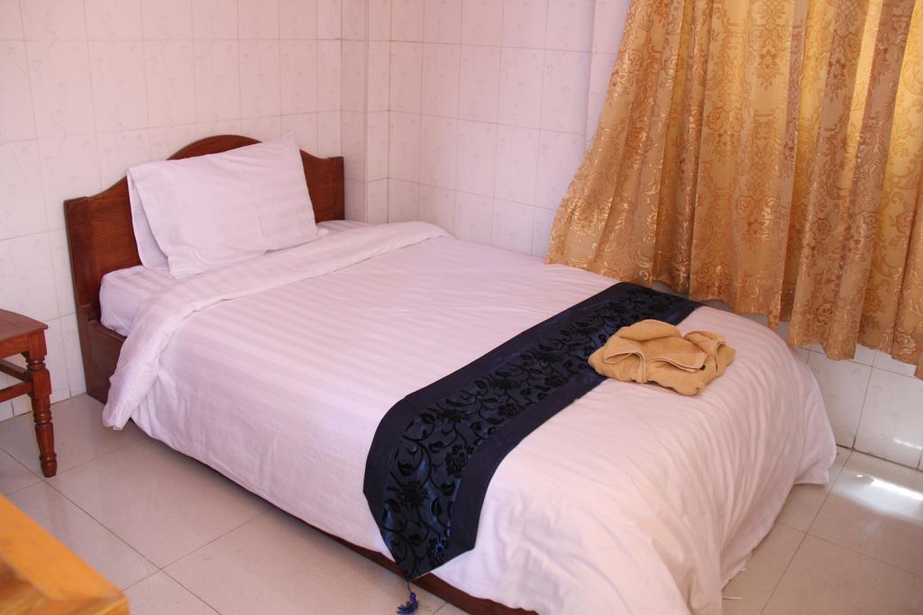 Capitol 3 Guesthouse Phnom Penh Ngoại thất bức ảnh