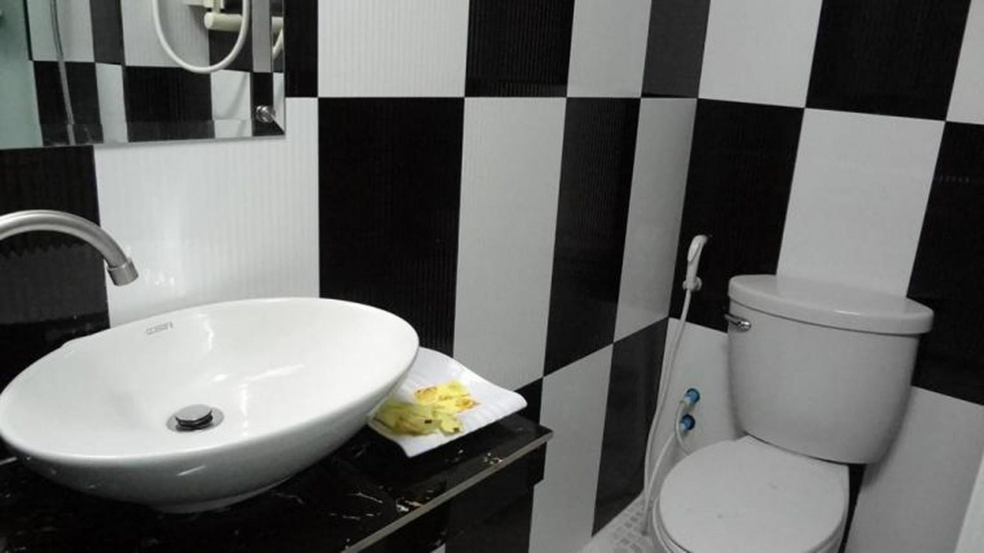 Capitol 3 Guesthouse Phnom Penh Ngoại thất bức ảnh