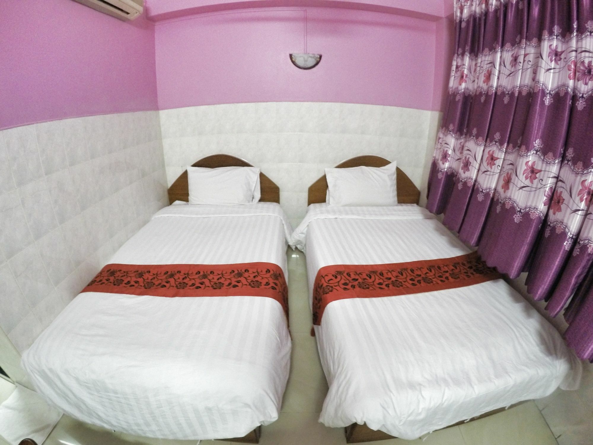 Capitol 3 Guesthouse Phnom Penh Ngoại thất bức ảnh