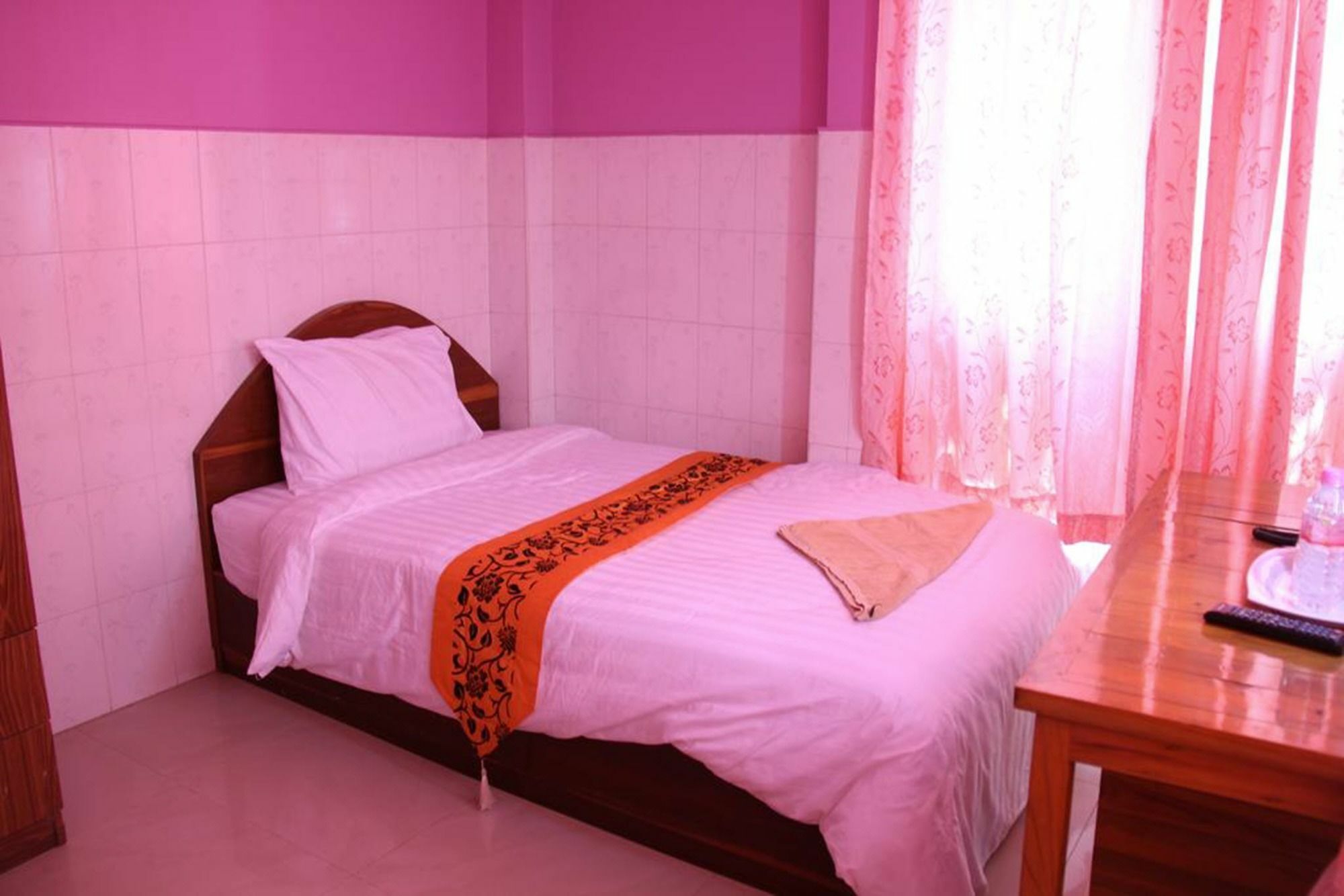 Capitol 3 Guesthouse Phnom Penh Ngoại thất bức ảnh